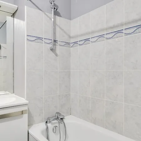 Chic Apart With Terrace And Parking Apartmán *